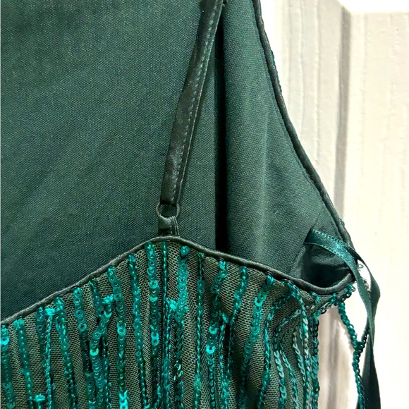 Sequin Tassel 
Mesh Scoop Neck Mini size XS - Picture 7 of 8